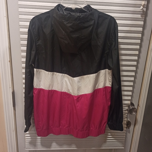Women's Columbia Sandy Sail Hood Windbreaker Jacket. Size medium - Picture 9 of 12